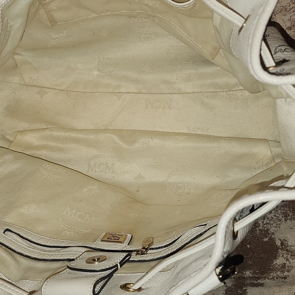 Auth MCM Visetos White Drawstring Bucket Two way bag. - Picture 14 of 16